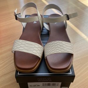 MIA Karina Sandals - Women’s Size 8